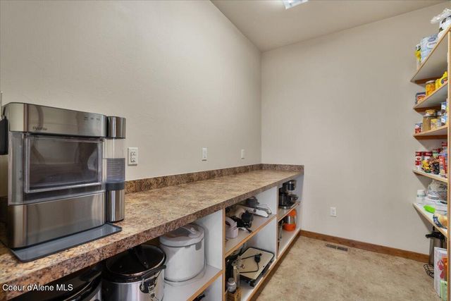 17378 N Freddi RD, Rathdrum, ID 83858