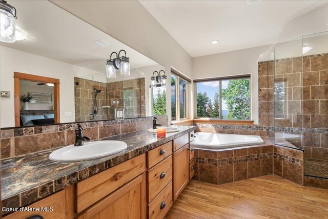 17378 N Freddi RD, Rathdrum, ID 83858