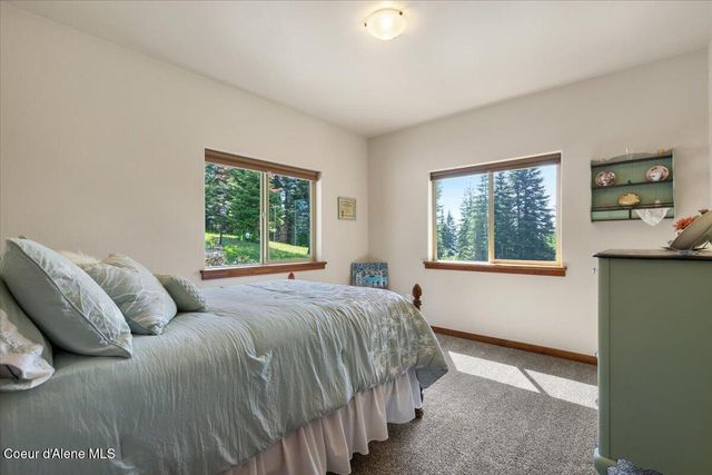 17378 N Freddi RD, Rathdrum, ID 83858