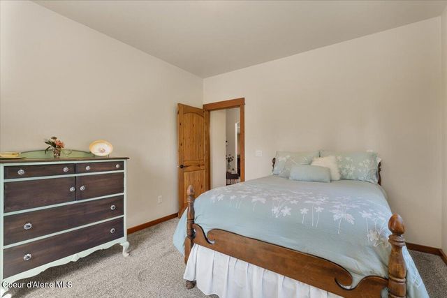 17378 N Freddi RD, Rathdrum, ID 83858