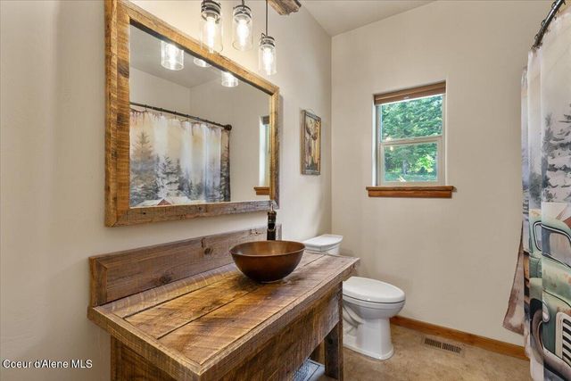 17378 N Freddi RD, Rathdrum, ID 83858