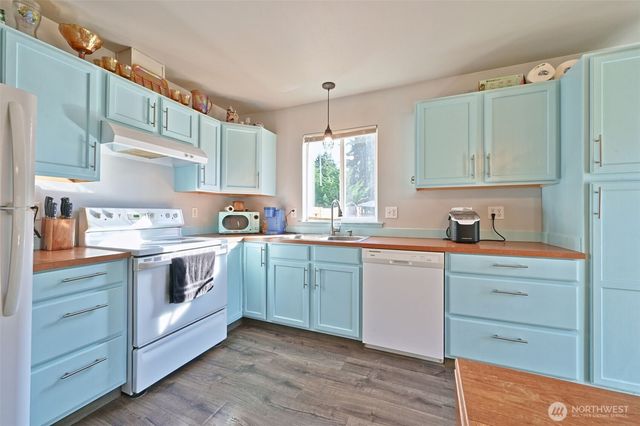 1706 194th Avenue SW, Lakebay, WA 98349