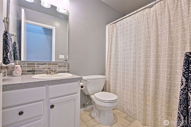 1706 194th Avenue SW, Lakebay, WA 98349