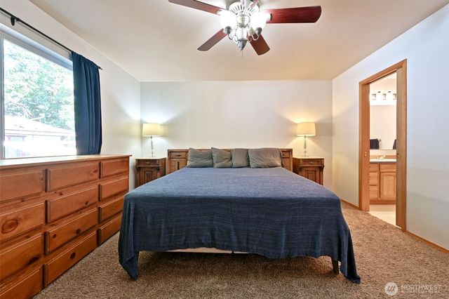 1706 194th Avenue SW, Lakebay, WA 98349