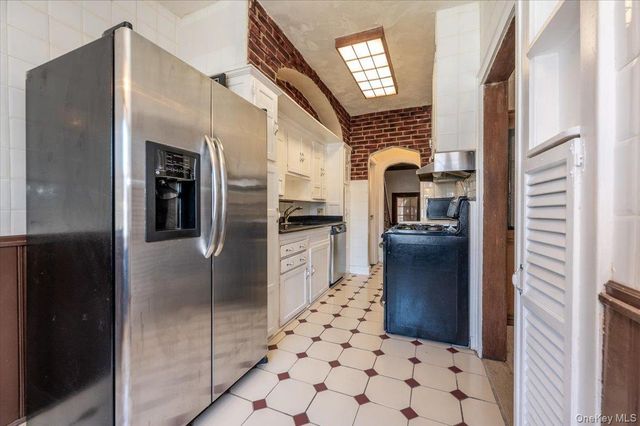 13010 227th Street, Laurelton, NY 11413