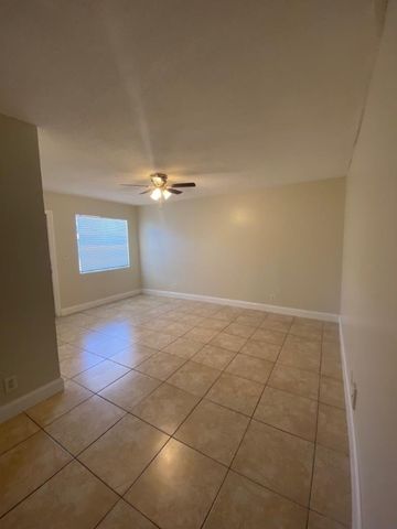 4800 NW 24th Court D-111, Lauderdale Lakes, FL 33313