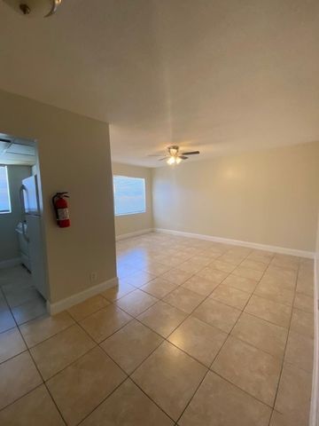 4800 NW 24th Court D-111, Lauderdale Lakes, FL 33313