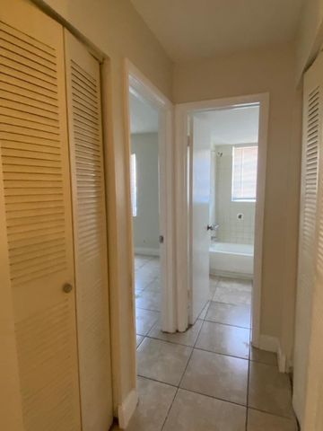 4800 NW 24th Court D-111, Lauderdale Lakes, FL 33313