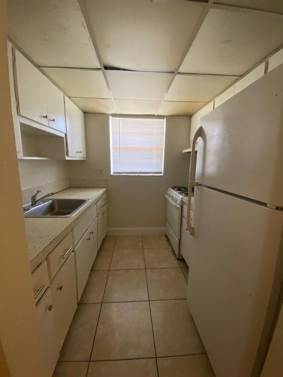 4800 NW 24th Court D-111, Lauderdale Lakes, FL 33313