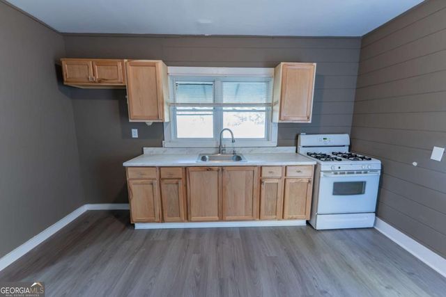 5002 Park Avenue, Forest Park, GA 30297