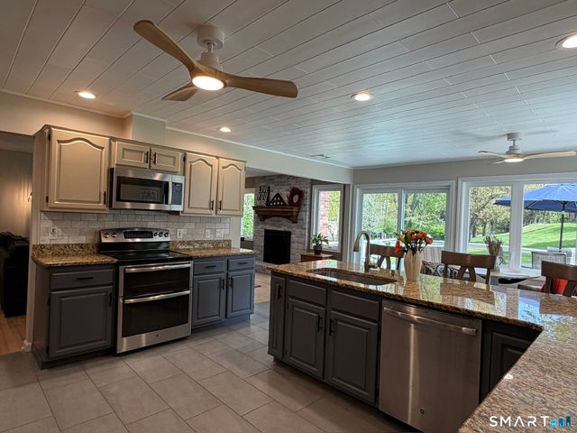 4401 Ridge Road, North Haven, CT 06473