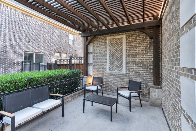 309 Saint Tropez Drive, Southlake, TX 76092