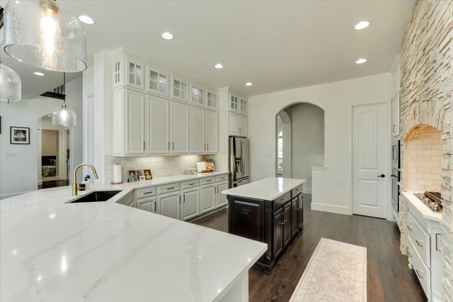 309 Saint Tropez Drive, Southlake, TX 76092