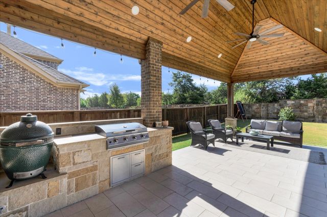 309 Saint Tropez Drive, Southlake, TX 76092