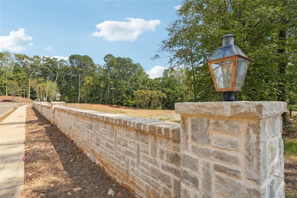 Image 3 of property listing at 4410 Natchez Lane, Cumming, GA 30040