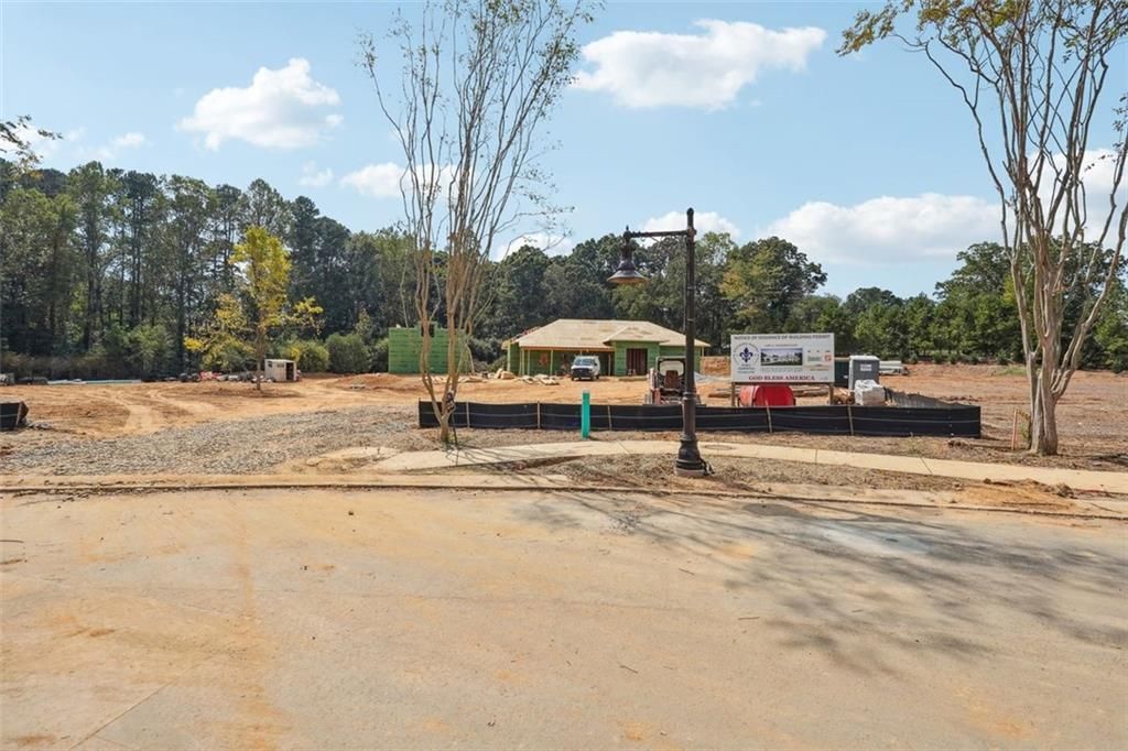 Image 7 of property listing at 4410 Natchez Lane, Cumming, GA 30040