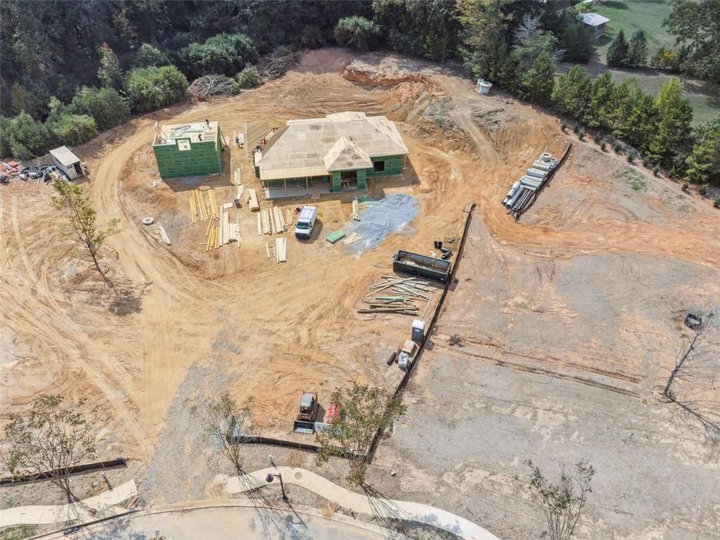 Image 8 of property listing at 4410 Natchez Lane, Cumming, GA 30040