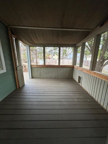 924 Maplewood Ct, Andover, KS 67002