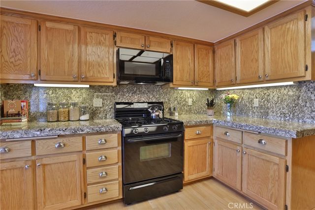 27720 St Bernard Lane, Lake Arrowhead, CA 92352