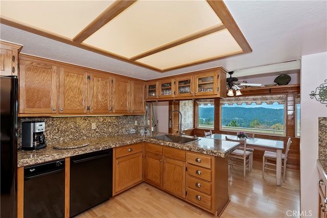 27720 St Bernard Lane, Lake Arrowhead, CA 92352