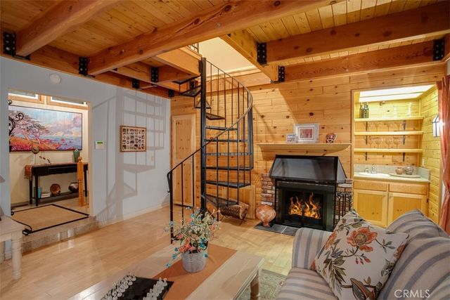 27720 St Bernard Lane, Lake Arrowhead, CA 92352