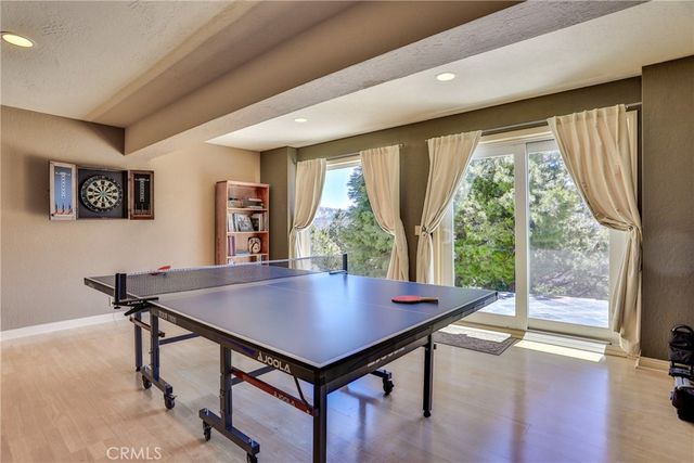 27720 St Bernard Lane, Lake Arrowhead, CA 92352