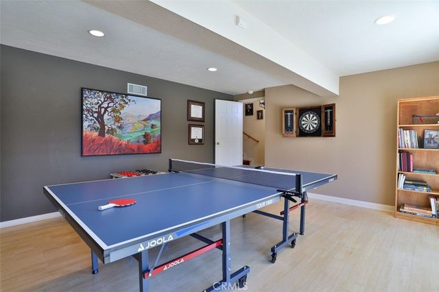 27720 St Bernard Lane, Lake Arrowhead, CA 92352