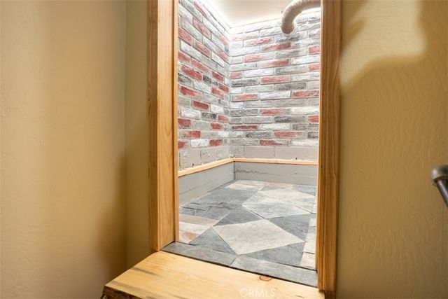 27720 St Bernard Lane, Lake Arrowhead, CA 92352