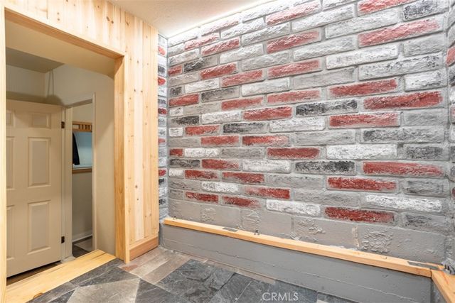 27720 St Bernard Lane, Lake Arrowhead, CA 92352