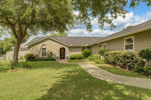 6041 Lazy Lane, Brazoria, TX 77422