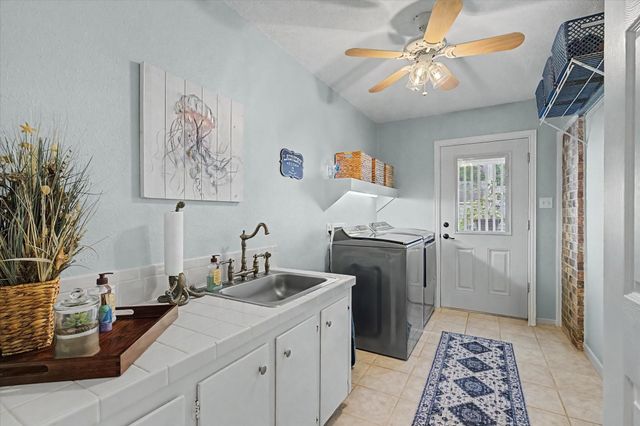 6041 Lazy Lane, Brazoria, TX 77422