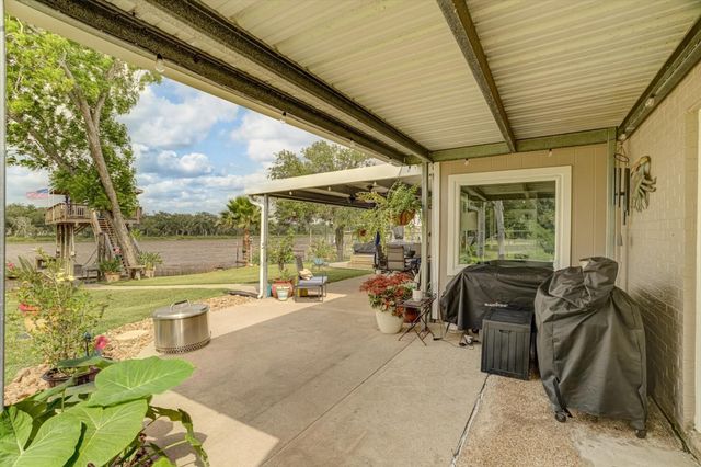 6041 Lazy Lane, Brazoria, TX 77422