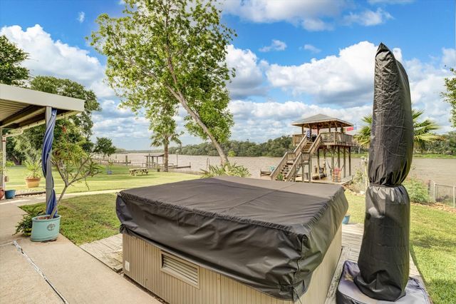 6041 Lazy Lane, Brazoria, TX 77422