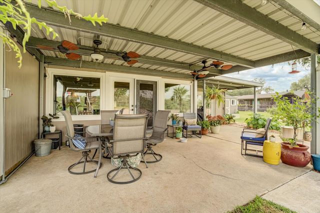 6041 Lazy Lane, Brazoria, TX 77422