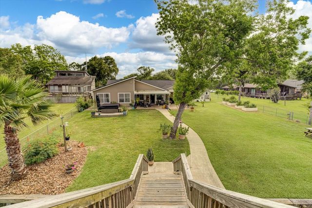 6041 Lazy Lane, Brazoria, TX 77422