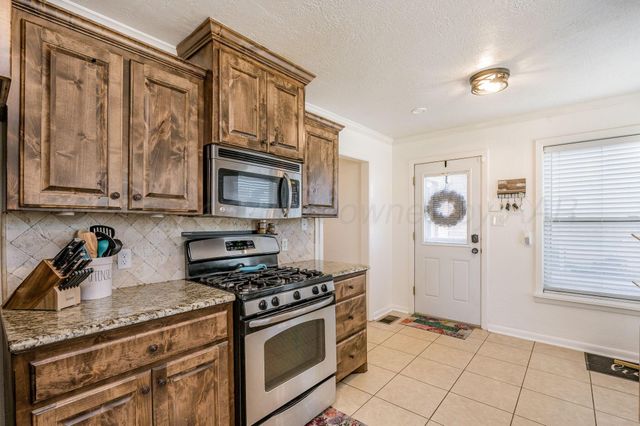 2000 3RD Avenue, Canyon, TX 79015