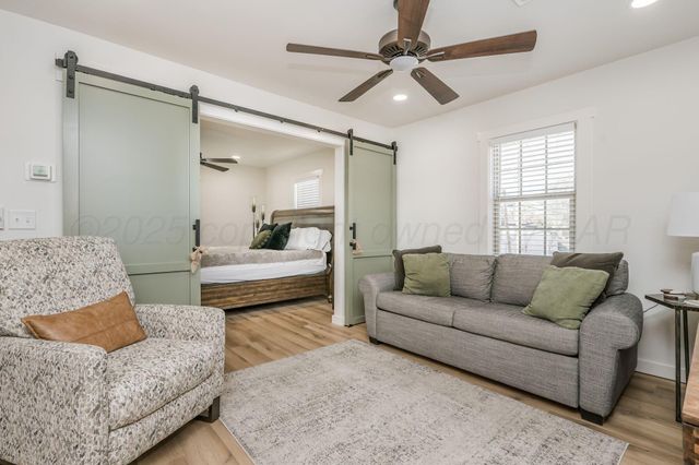 2000 3RD Avenue, Canyon, TX 79015