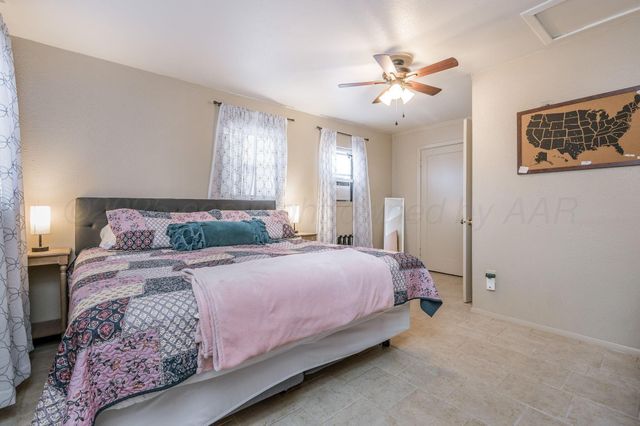 2000 3RD Avenue, Canyon, TX 79015