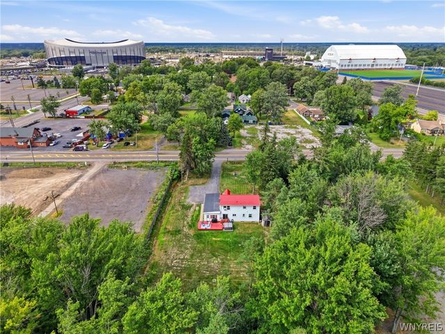 5227 Big Tree Road, Orchard Park, NY 14127