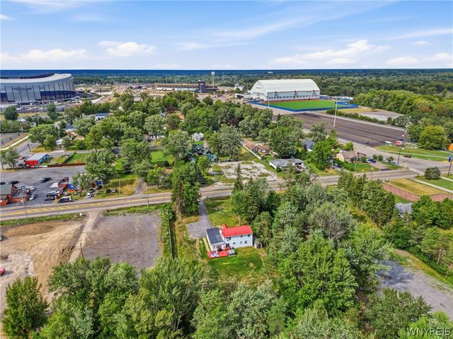 5227 Big Tree Road, Orchard Park, NY 14127