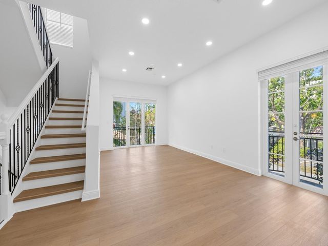 510 SE 7th Street 401, Fort Lauderdale, FL 33301