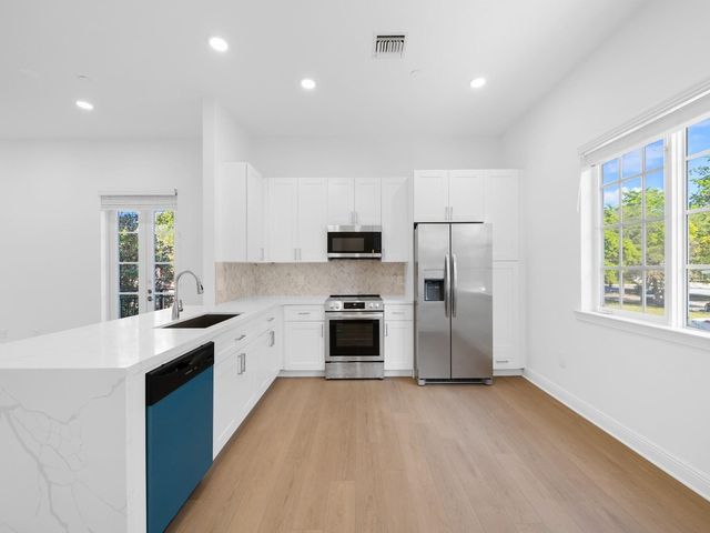 510 SE 7th Street 401, Fort Lauderdale, FL 33301