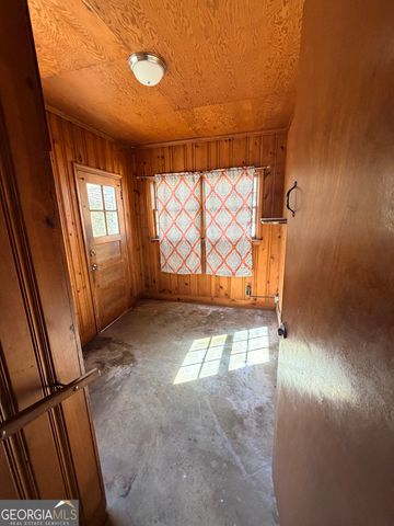 203 E Dixie Highway, Rutledge, GA 30663