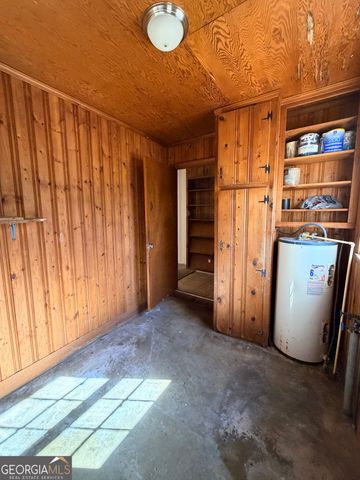 203 E Dixie Highway, Rutledge, GA 30663