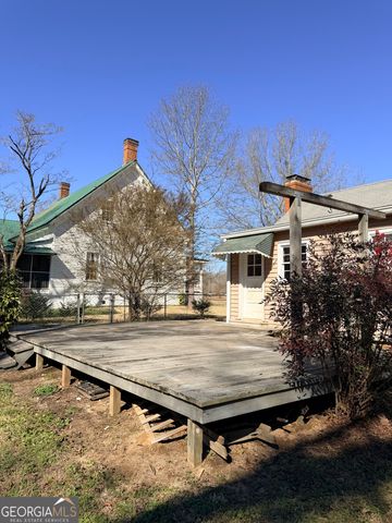 203 E Dixie Highway, Rutledge, GA 30663