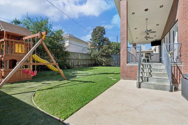 3833 Drummond Street, Houston, TX 77025