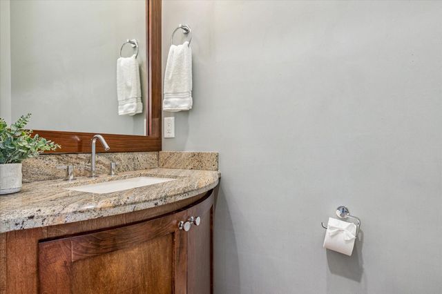 3833 Drummond Street, Houston, TX 77025