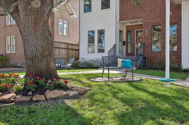 3833 Drummond Street, Houston, TX 77025