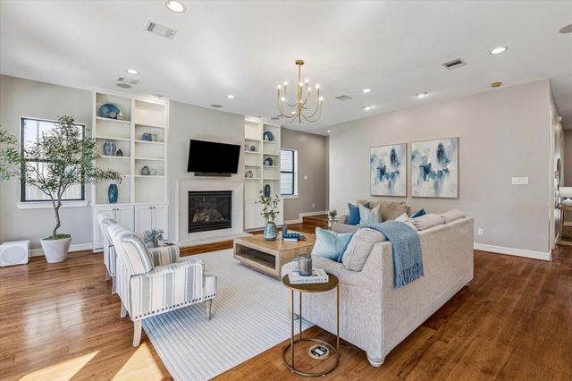 3833 Drummond Street, Houston, TX 77025