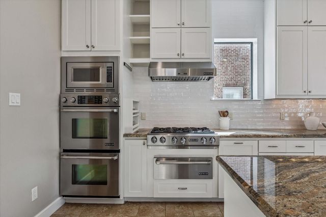 3833 Drummond Street, Houston, TX 77025